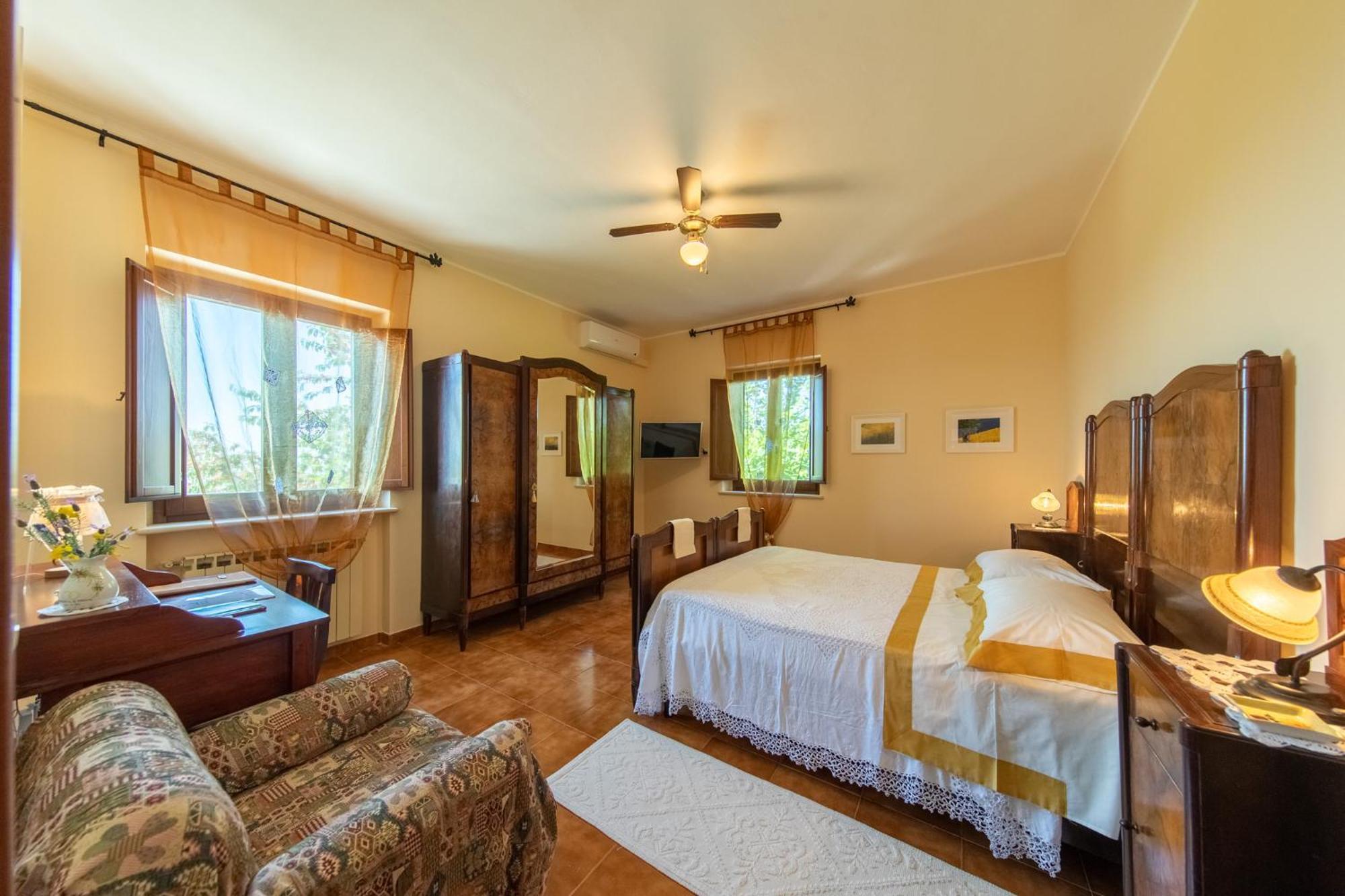 Agriturismo Isola Dei Calanchi - Guest House Atri Exterior photo